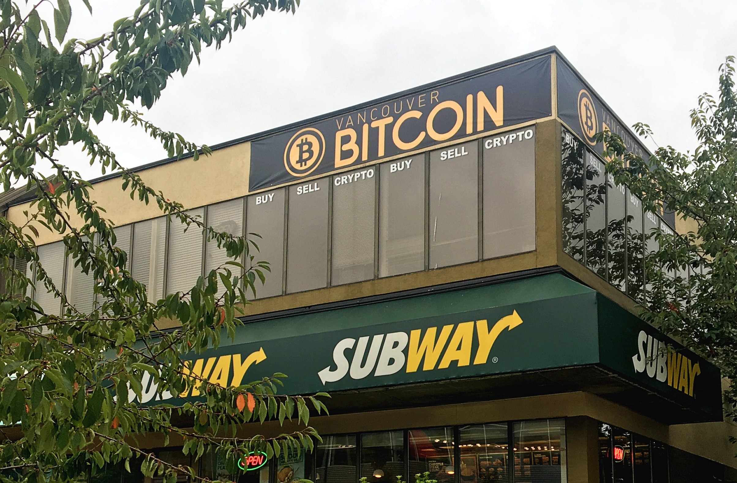 Primul ATM pentru Bitcoin va fi dat în folosință marți, la Vancouver